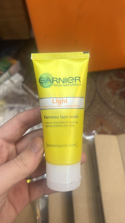 Garnier Skin Natural Light Face Wash